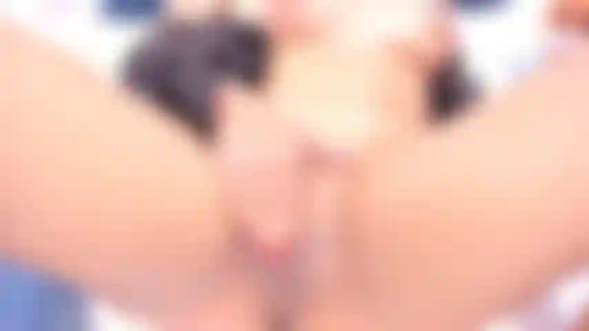 Voglio che tu mi faccia bagnare troppo e veda come provochi i miei gemiti.