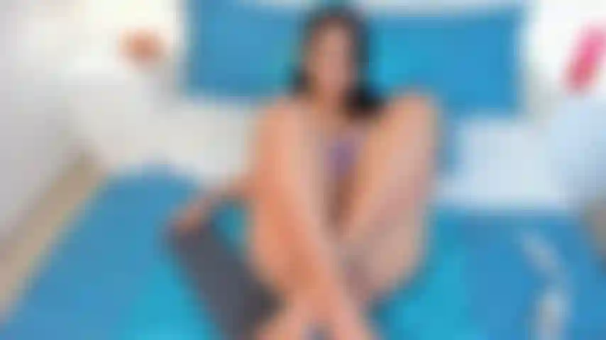 Goditi il ​​modo in cui do calore e affetto alla mia figa.
