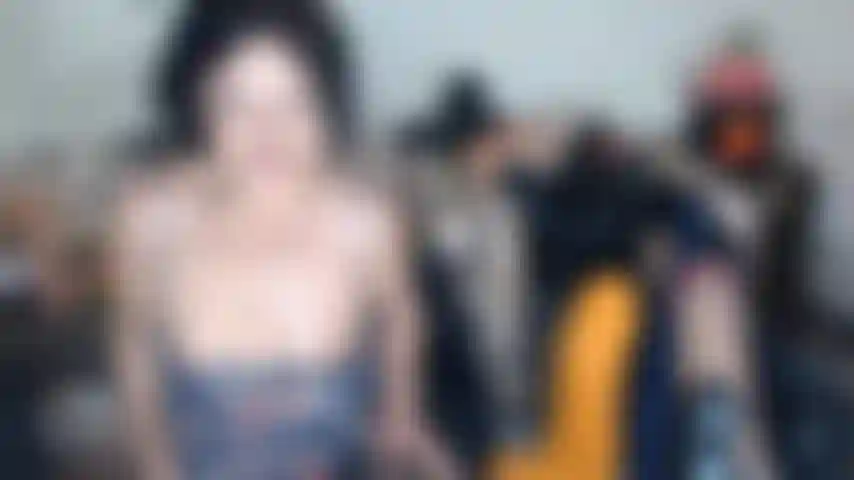 Così schizzinosa, così stretta.