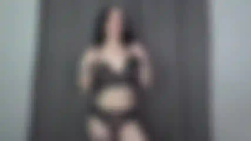 Piango mentre accarezzo joi.