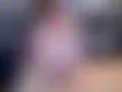 Guarda mentre accartoccio le piante dei piedi e le faccio diventare così rugose. Non c'è niente di più sexy delle suole rugose su una taglia di 10 piedi!