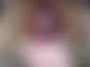 Mmmmm... Mi piace avere entrambi i miei buchi riempiti! In questo video mi fotto il culo e la figa finché non vengo forte!