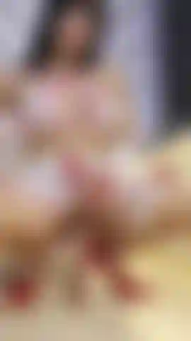 Che scopa la figa di un'infermiera sexy.