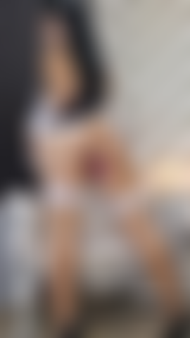 Sposta il perizoma di lato e scopami.