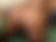 Dai da mangiare alla tua dipendenza piccola! Guardami stuzzicarti con il mio culo grasso in collant marrone chiaro e nero. Ho un bel culo grasso e largo che entra a malapena nei collant. Ascolta le mie istruzioni da coglione mentre mostro il culo.