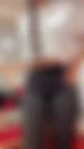 Con la mia felpa incollata per te.