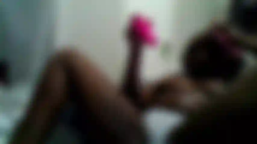 Remember that night I wore a blue thong?? 
Happy Valentine's day Doodlebugs.
I hope you like this raw video.
24min of me enjoying a session