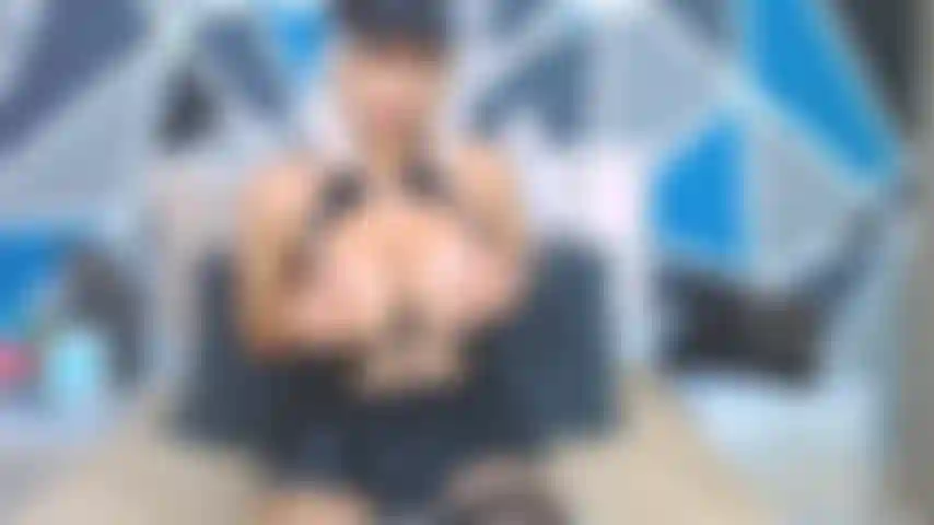 Che provoca con le mie grandi tette.