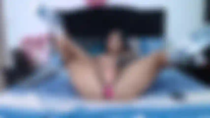 Una figa dura e un pompino.