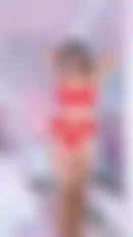 There are people who know exactly where to touch, even without hands.