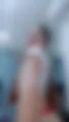 letting you see my beautiful, hot body