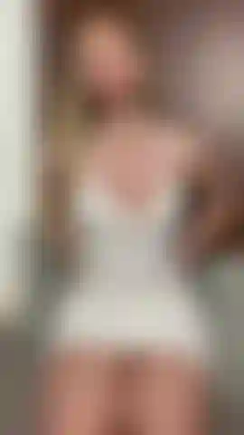 Ho l'orgasmo con la bacchetta hitachi.