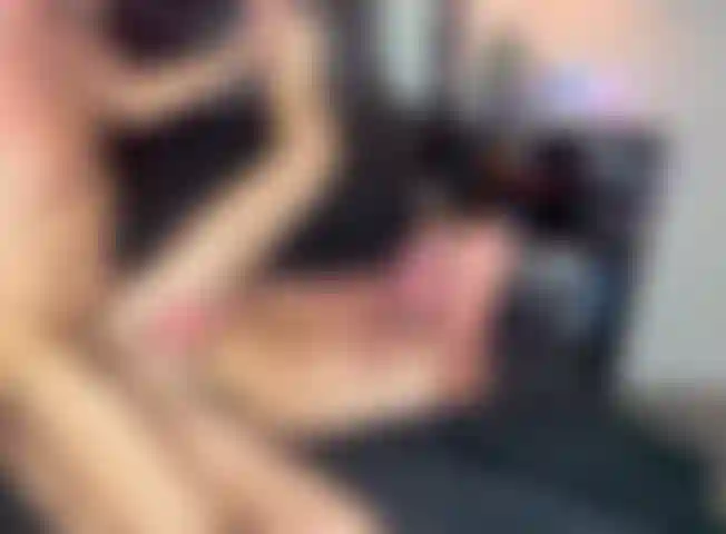 Gran finale! Il nostro ultimo stream si è concluso con un caldo momento bareback con sborra interna pieno di gemiti, scarica interna esplosiva e un caldo sborrata dal bottom! Ti sei perso lo show? Goditi tutto qui!