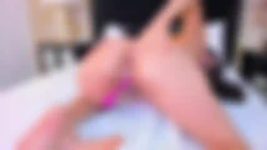 4 Con le dita nel culo.