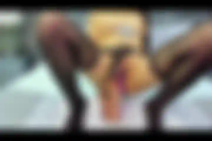 Faccio sesso anale con un grande schizzo.