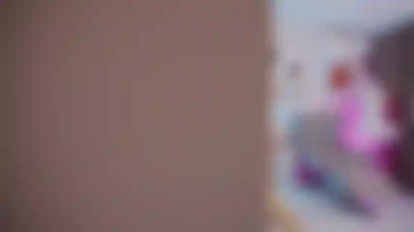 Dolce e birichina! Nuda.