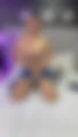 Vuoi provare la mia grande figa.