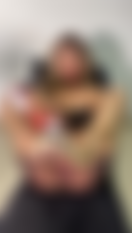 Vuoi leccarmi i piedi pieni di crema?