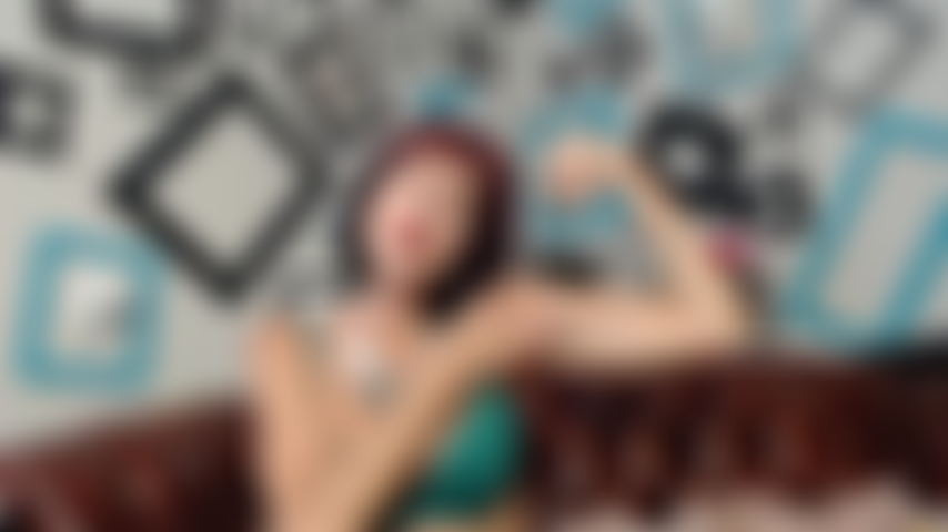 Fletto in topless.