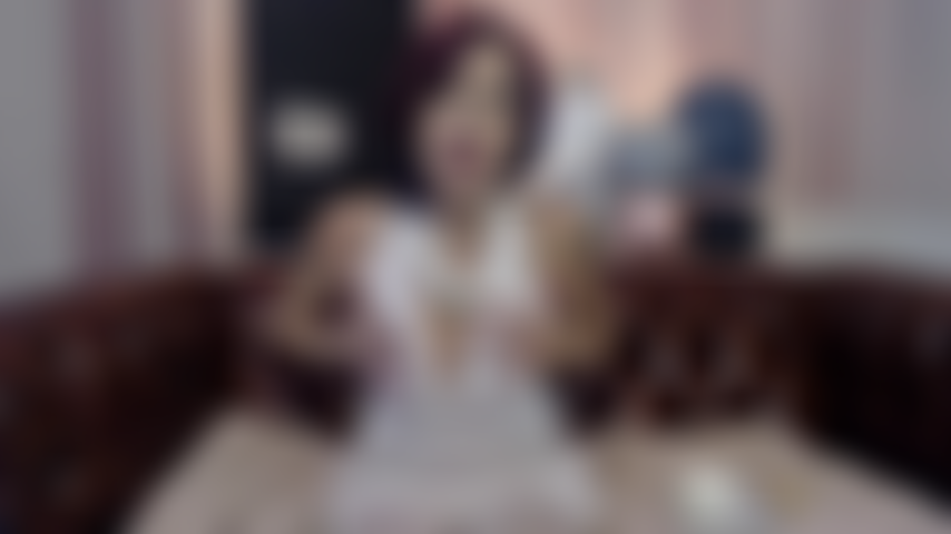 Un cazzo giovane e una vicina cattiva.