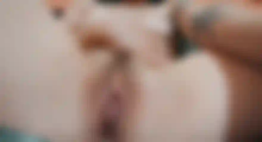 Fingering my wet pussy 😘