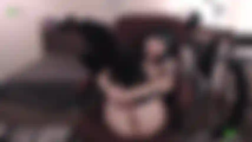 Vieni sui miei piedi in nylon (nude).