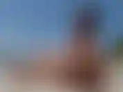 Faccio alcuni esercizi nudo.