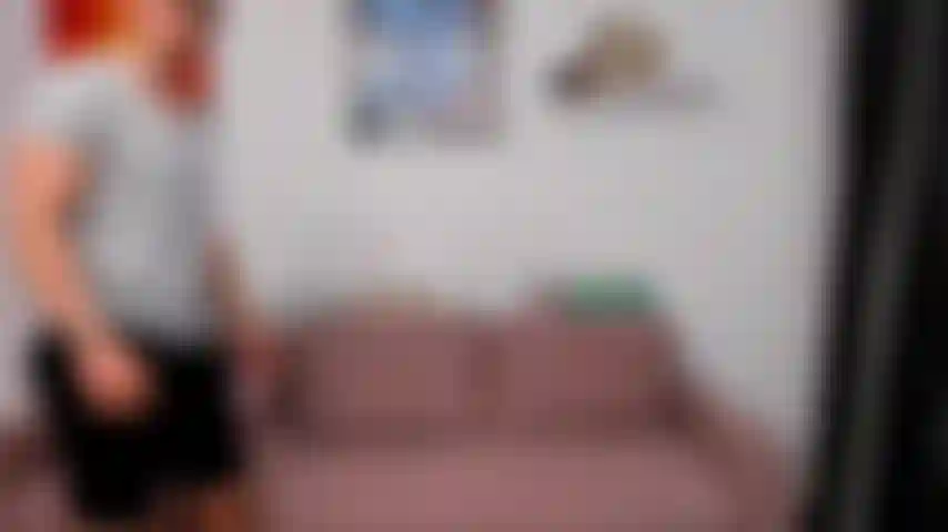 Adoro il mio rigonfiamento nei miei sporchi pantaloncini neri.