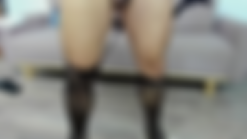 E indosso calze nere trasparenti da donna :).