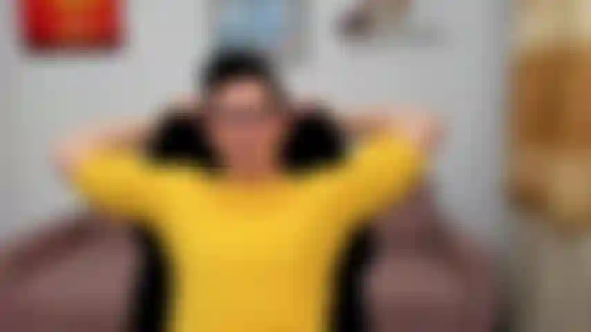 Cazzo alla pecorina e poi mi masturbo davanti alla telecamera.