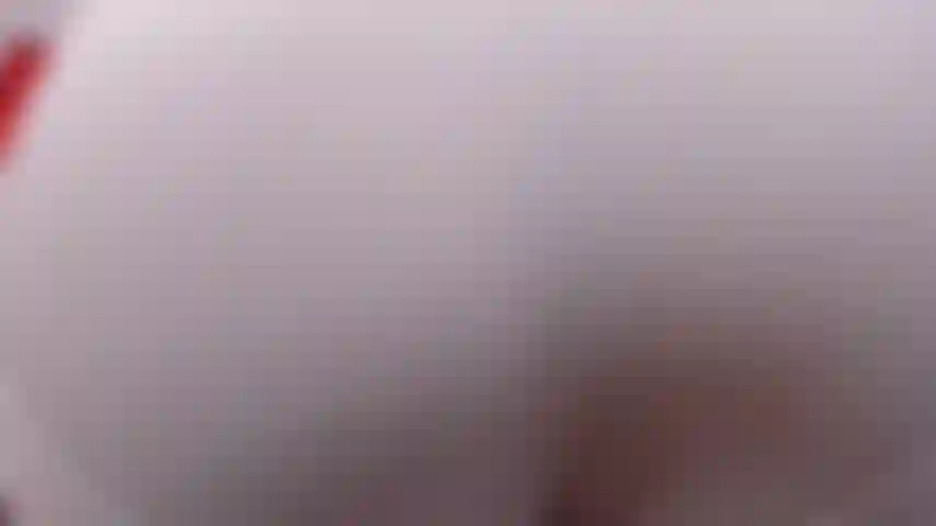 Ti prendo in giro con i miei pantaloni a compressione, ti faccio annusare e leccare il mio buco del culo e ti siedo con il mio culo in faccia.