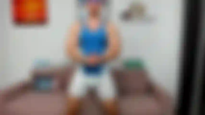 Ti fotto sul mio divano e tiro un bel carico.