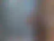 Mi masturbo sotto la doccia e faccio un carico enorme.