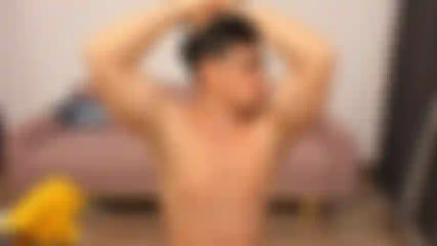 Dal leccarmi i bicipiti e le ascelle allo sparare un grosso carico su me stesso.