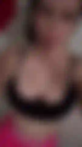 Gioco di ruolo con il cuckold della bbc con un giocattolo del torso della bbc.