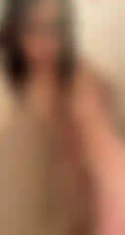 Provocante nella doccia.