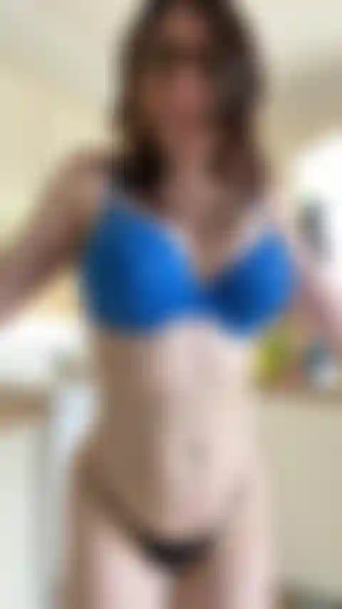 Tette e culi che rimbalzano.