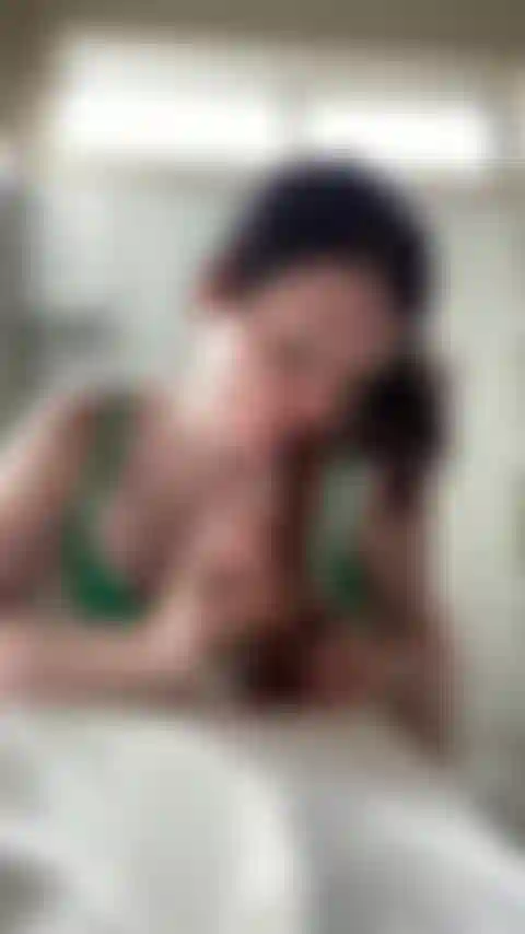 Fidati di me quando dico che questo video è hot.