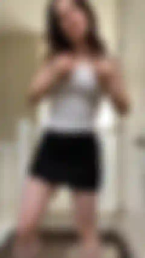 Titty tuesday che si flette.