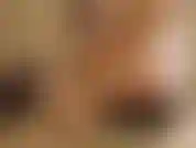 Uso il mio vibratore e il mio vibratore di vetro per venire.