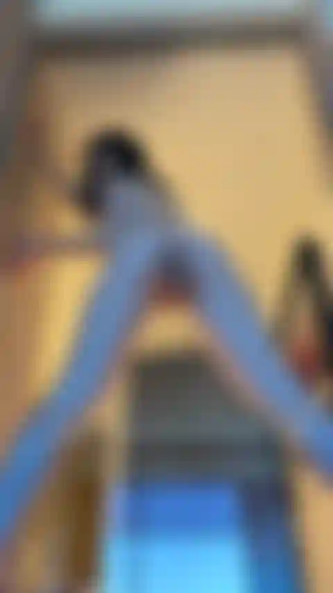 Scopo su una parete di vetro.