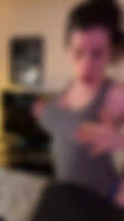 Un pompino sciatto e una spagnola.