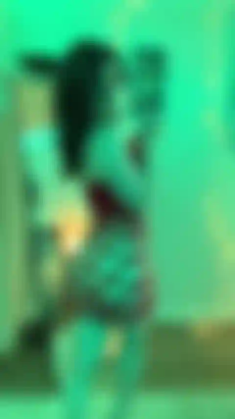 Sto provando il mio dildo bbc.