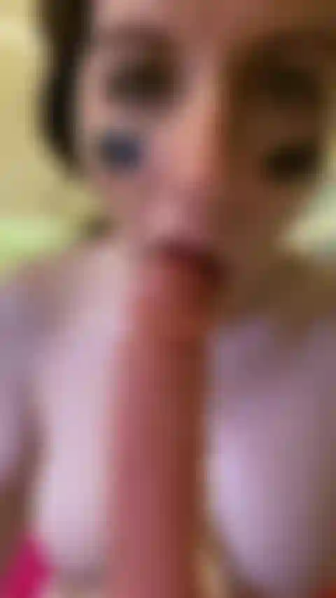 Clip di tette sciatte.