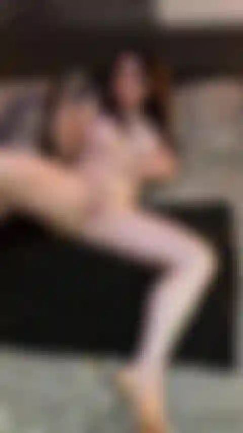Mi scopo il mio enorme cazzo nero.