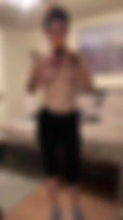 Vuoi leccare il mio corpo sudato?