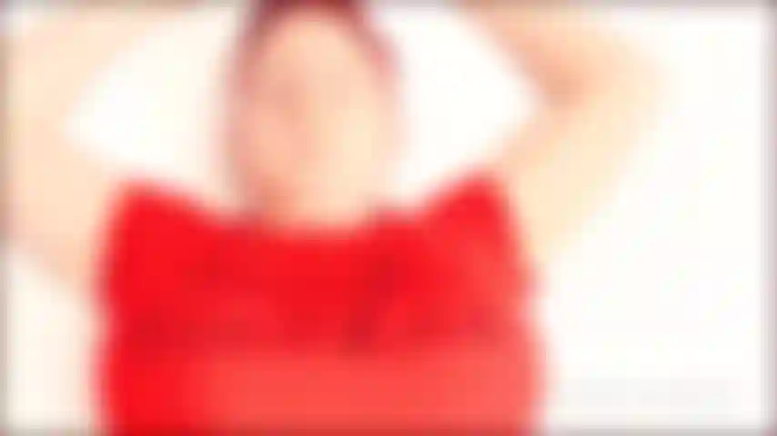 Che rimbalza sulle tette mentre viene scopata duramente (ragazzo/ragazza).