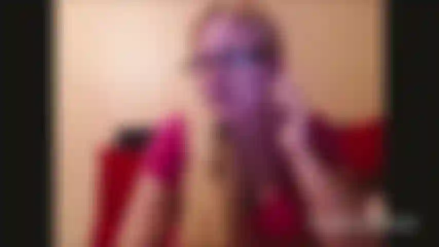 Presa in giro con gli occhiali.