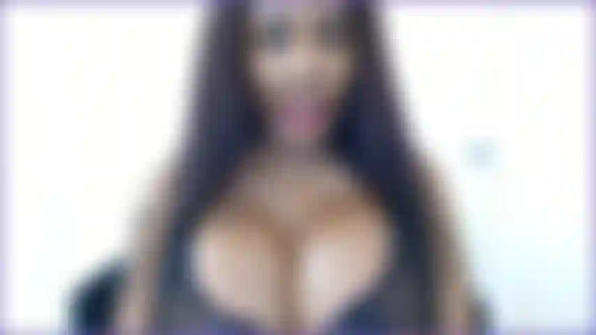 Lascia che la matrigna lo accarezzi, essendo la brava matrigna che sono, mi offro di aiutarti! Lascia che lo accarezzi per te! Dopotutto sono la ragione per cui non riesci a concentrarti su nient'altro che sulle mie perfette tette da 34j!