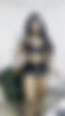 Cavalco il tuo cazzo duro finché non esplode con un grande schizzo.